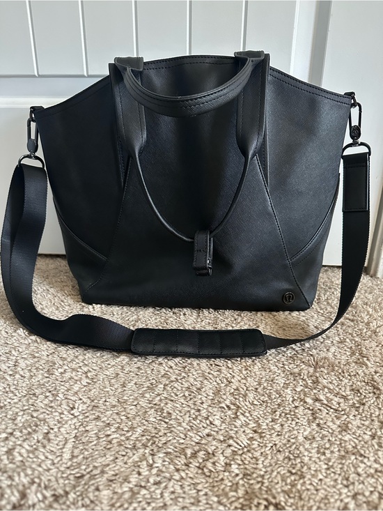 lululemon athletica Handbags - Lululemon All Day Tote Black Crossbody Bag with Strap